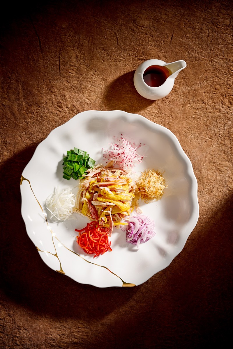 Flavored hand torn chicken