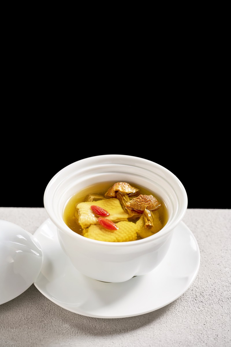 Stewed Chicken with Matsutake Mushroom