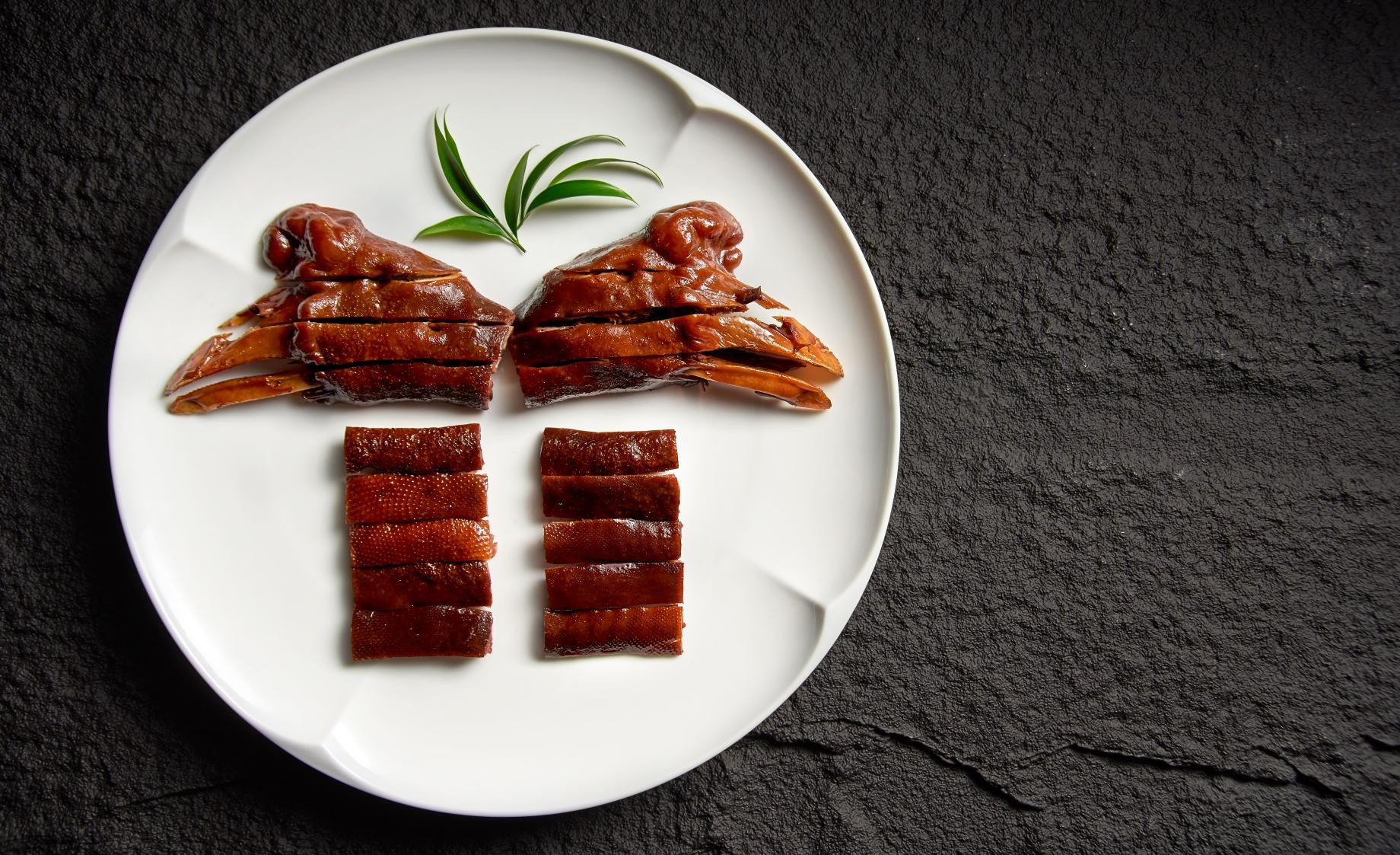 36 months old goose head with brine