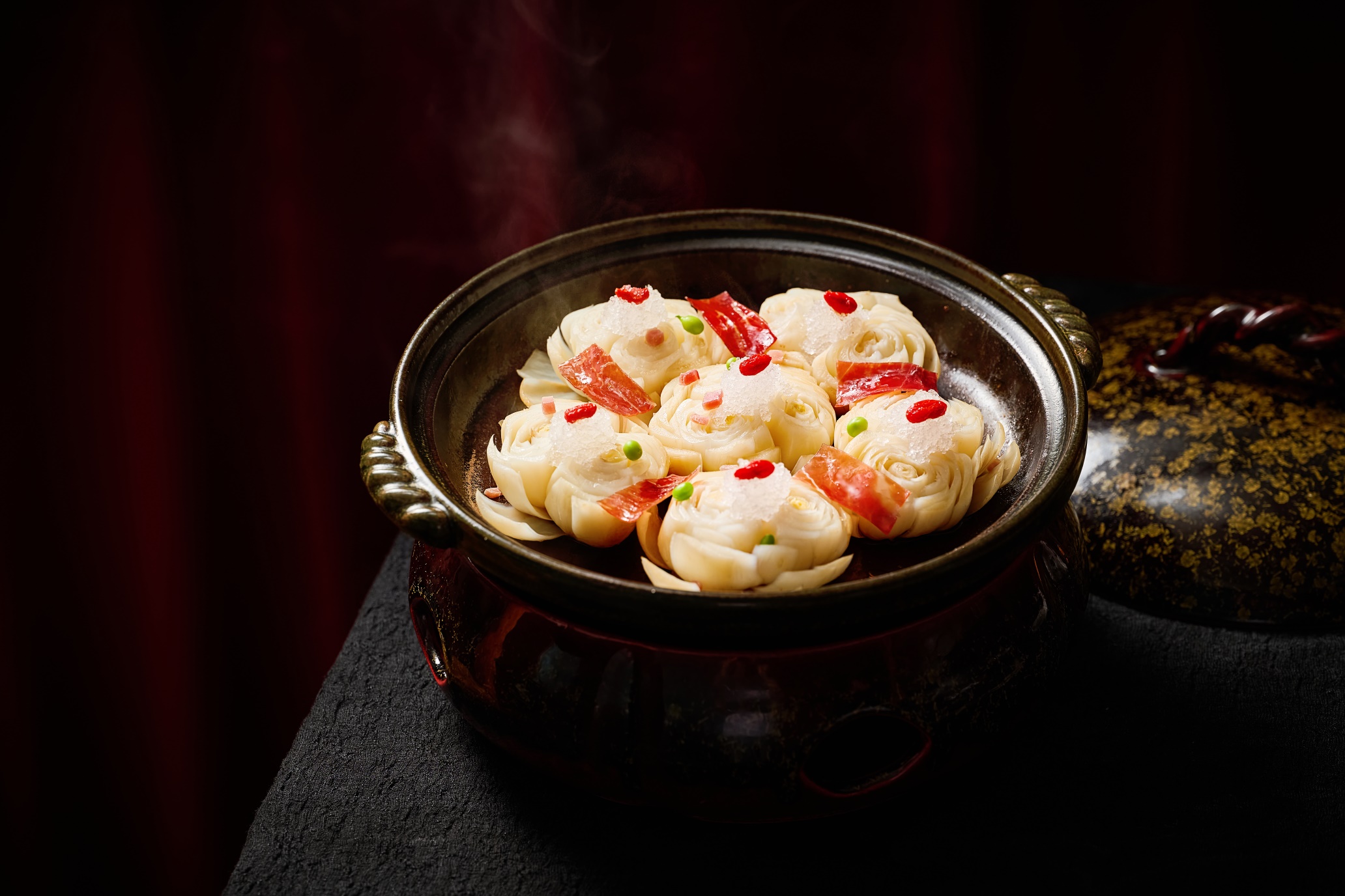 Baked Lanzhou Nine Year Lily with Oak Fruit Ham